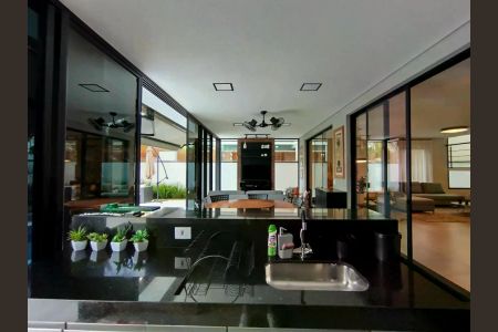 Casa de condomínio à venda com 333m², 5 quartos e 4 vagas