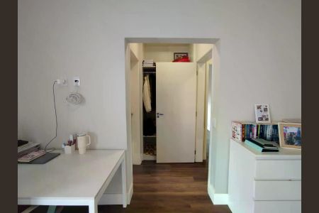 Casa de condomínio à venda com 333m², 5 quartos e 4 vagas