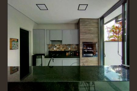 Casa de condomínio à venda com 333m², 5 quartos e 4 vagas