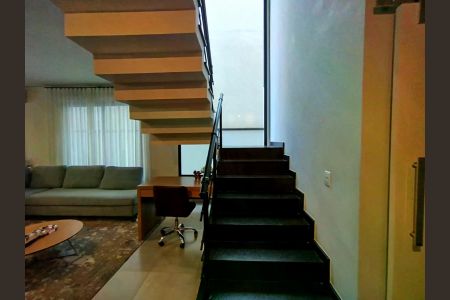 Casa de condomínio à venda com 333m², 5 quartos e 4 vagas