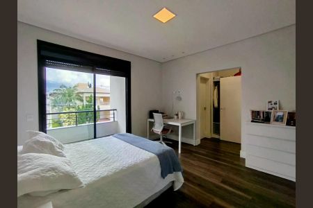 Casa de condomínio à venda com 333m², 5 quartos e 4 vagas