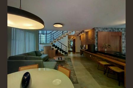Casa de condomínio à venda com 333m², 5 quartos e 4 vagas