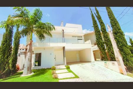 Casa de condomínio para alugar com 276m², 3 quartos e 4 vagas