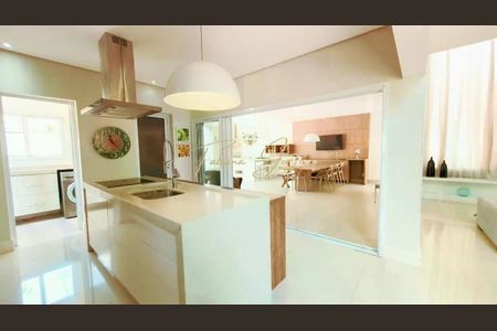 Casa de Condomínio para alugar com 3 quartos, 276m² em Swiss Park, Campinas