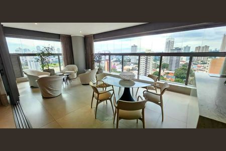 Apartamento à venda com 4 quartos, 316m² em Cambuí, Campinas