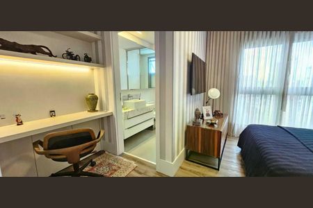 Apartamento à venda com 4 quartos, 316m² em Cambuí, Campinas