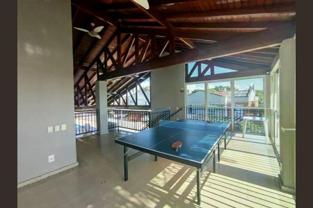 Casa de condomínio para alugar com 200m², 4 quartos e 2 vagas