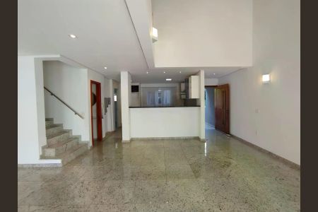 Casa de condomínio para alugar com 200m², 4 quartos e 2 vagas