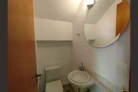 Casa de condomínio para alugar com 200m², 4 quartos e 2 vagas