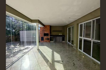 Casa de condomínio para alugar com 200m², 4 quartos e 2 vagas