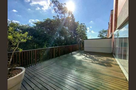 Casa de condomínio para alugar com 200m², 4 quartos e 2 vagas