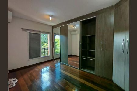 Casa de condomínio para alugar com 200m², 4 quartos e 2 vagas