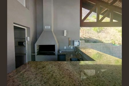 Casa de condomínio para alugar com 200m², 4 quartos e 2 vagas