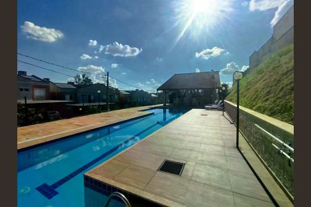 Casa de condomínio para alugar com 200m², 4 quartos e 2 vagas