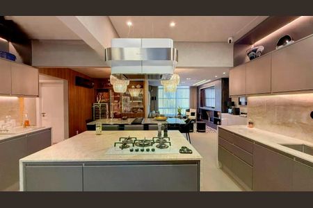 Apartamento à venda com 158m², 2 quartos e 1 vaga