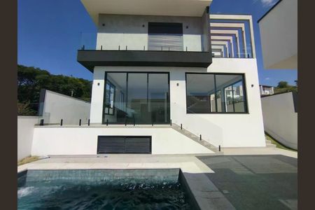 Casa de condomínio à venda com 411m², 4 quartos e 4 vagas