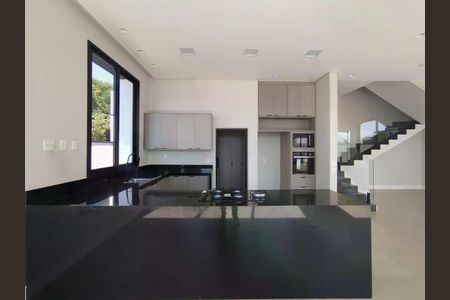 Casa de condomínio à venda com 411m², 4 quartos e 4 vagas