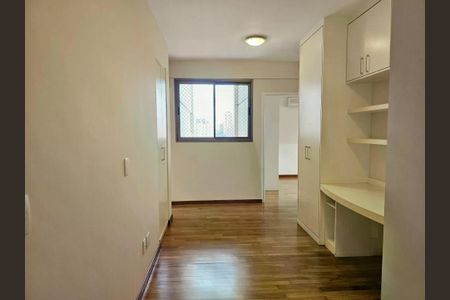 Apartamento para alugar com 3 quartos, 320m² em Cambuí, Campinas