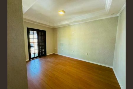 Casa à venda com 125m², 3 quartos e 3 vagas