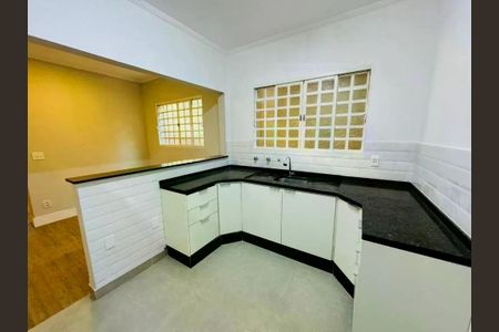 Casa à venda com 125m², 3 quartos e 3 vagas