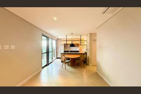 Apartamento para alugar com 121m², 3 quartos e 2 vagas