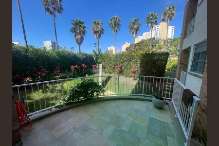 Apartamento à venda com 238m², 3 quartos e 3 vagas