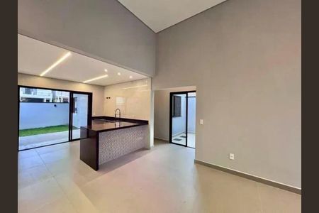 Casa de condomínio à venda com 128m², 3 quartos e 4 vagas