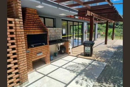 Casa de condomínio à venda com 128m², 3 quartos e 4 vagas