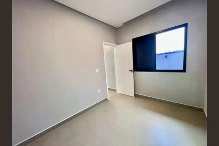 Casa de condomínio à venda com 128m², 3 quartos e 4 vagas