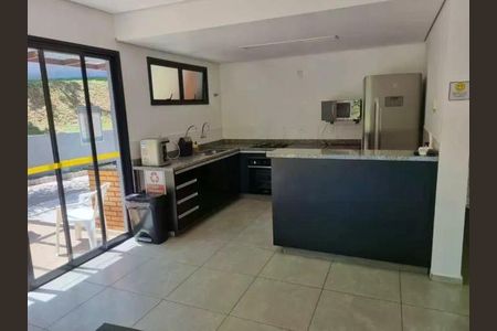 Casa de condomínio à venda com 128m², 3 quartos e 4 vagas