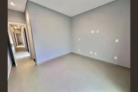 Casa de condomínio à venda com 128m², 3 quartos e 4 vagas