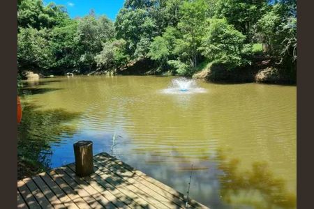 Casa de condomínio à venda com 128m², 3 quartos e 4 vagas