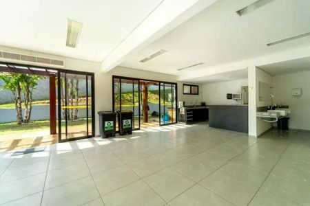 Casa de condomínio à venda com 128m², 3 quartos e 4 vagas