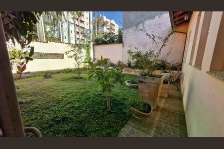 Casa à venda com 194m², 2 quartos e 4 vagas