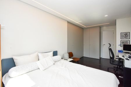 Apartamento à venda com 162m², 3 quartos e 2 vagassuite 1