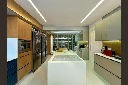 Apartamento à venda com 415m², 4 quartos e 4 vagas