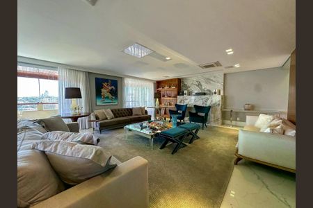 Apartamento à venda com 4 quartos, 415m² em Cambuí, Campinas