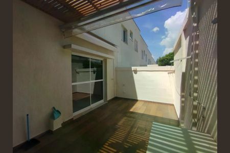 Casa de condomínio à venda com 88m², 3 quartos e 2 vagas