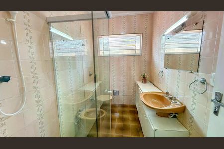 Casa à venda com 221m², 4 quartos e 2 vagas