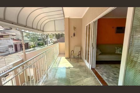 Casa à venda com 221m², 4 quartos e 2 vagas