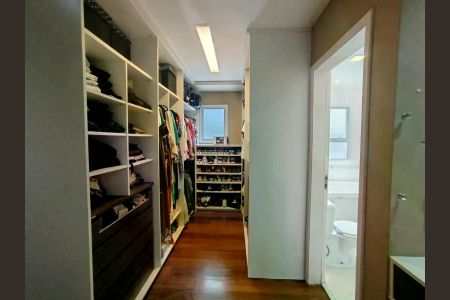 Apartamento à venda com 241m², 4 quartos e 4 vagas