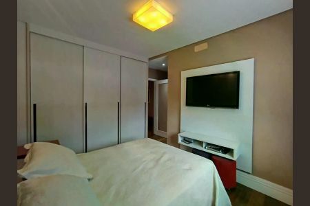 Apartamento à venda com 241m², 4 quartos e 4 vagas