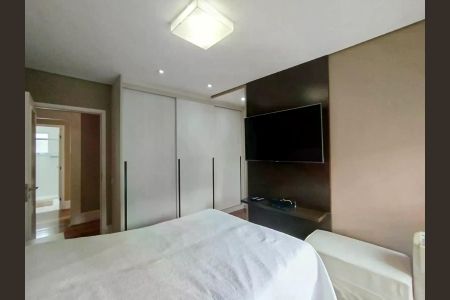 Apartamento à venda com 241m², 4 quartos e 4 vagas