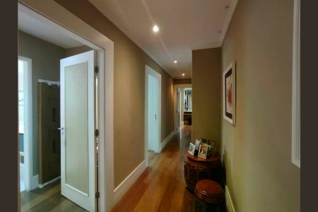 Apartamento à venda com 241m², 4 quartos e 4 vagas