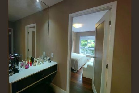 Apartamento à venda com 241m², 4 quartos e 4 vagas