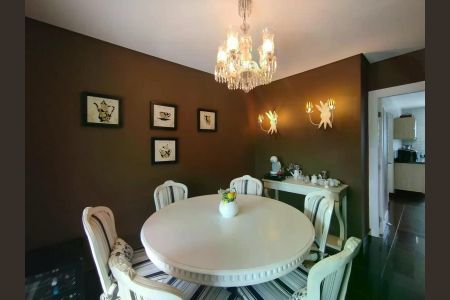 Apartamento à venda com 241m², 4 quartos e 4 vagas