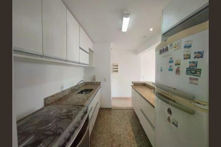 Apartamento à venda com 210m², 3 quartos e 4 vagas