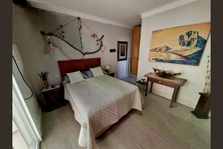 Casa à venda com 4 quartos, 300m² em Parque das Flores, Campinas