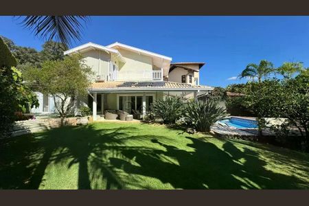 Casa de condomínio à venda com 353m², 5 quartos e 4 vagas