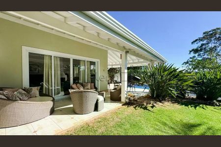 Casa de condomínio à venda com 353m², 5 quartos e 4 vagas